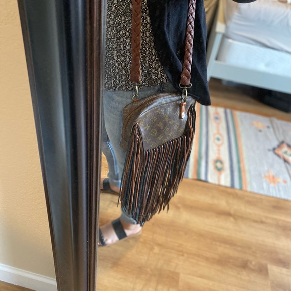 Authentic Revamped Fringe Louis Vuitton Crossbody - Picture 5 of 5